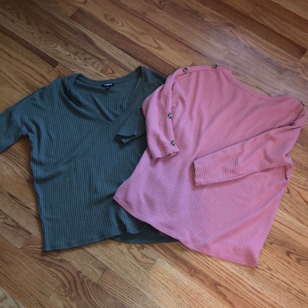 Lot of two waffle knot tunics size medium and large but fit similar